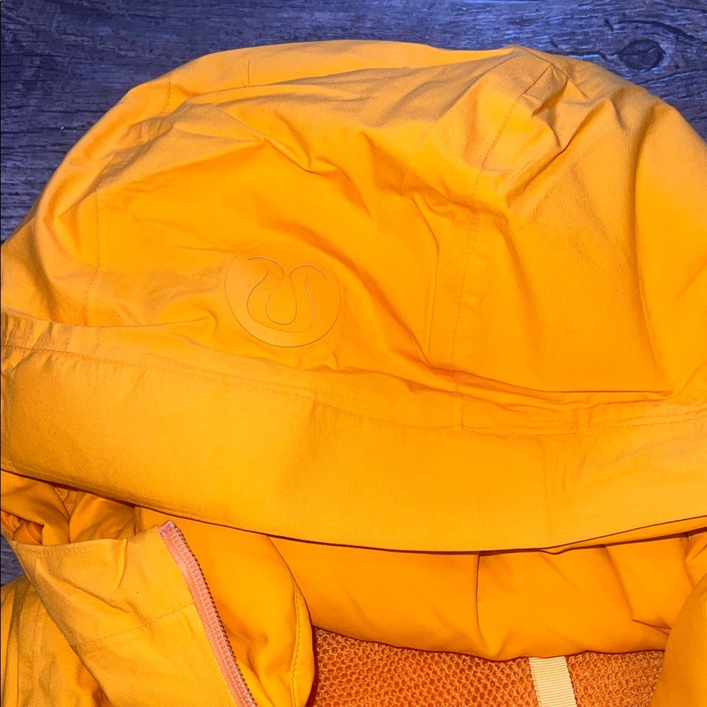 Lululemon Slush Hour Hooded jacket - Picture 4 of 10